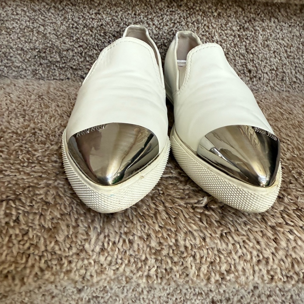 Miu Miu Cream Slip-On Flats with Silver Tips - Picture 5 of 16